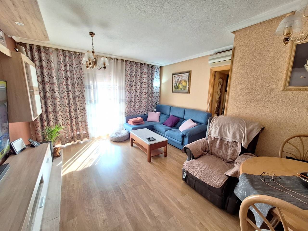 Living room of Flat for sale in Fuenlabrada  with Air Conditioner, Heating and Terrace