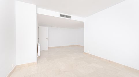 Foto 4 de Piso de alquiler en Conde Orgaz - Piovera, Madrid Capital