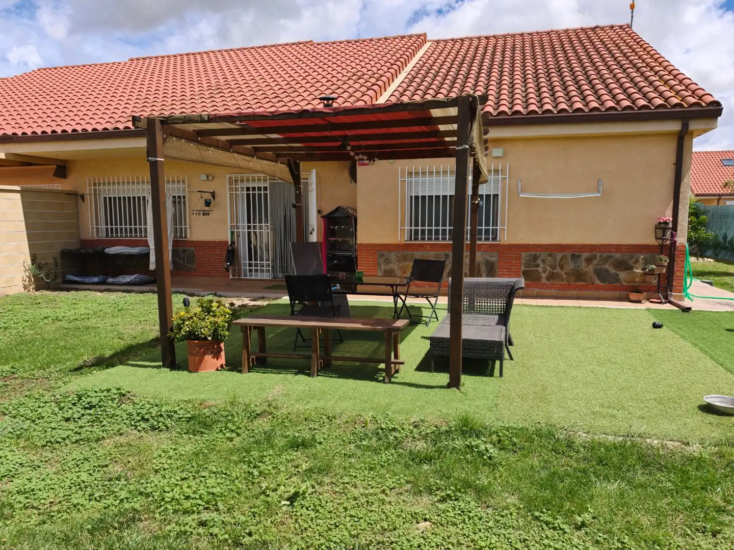 Terraza de Casa o chalet en venta en Novés con Aire acondicionado, Calefacción y Jardín privado