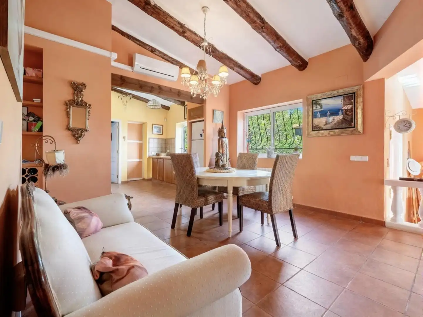 Comedor de Casa o chalet en venta en Roda de Berà con Aire acondicionado, Calefacción y Jardín privado