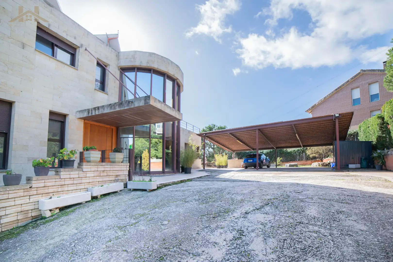 Vista exterior de Casa o xalet en venda en Torrelodones amb Aire condicionat, Calefacció i Jardí privat