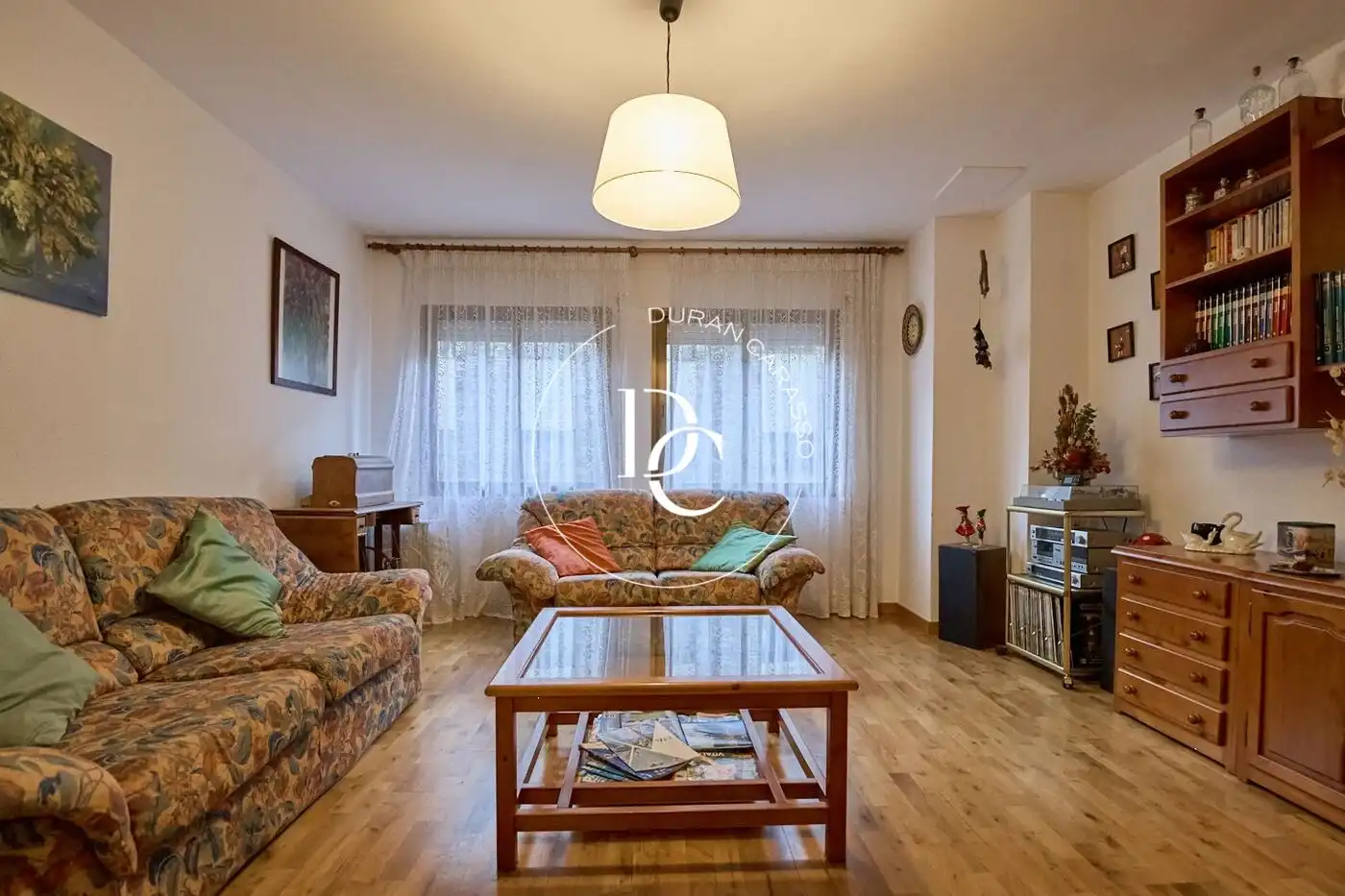 Living room of Flat for sale in Puigcerdà  with Heating and Furnished