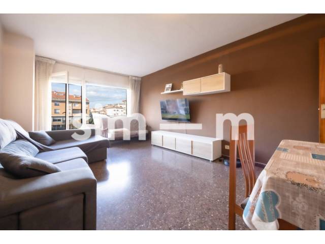 Piso en Venta en Calle Doctor Salarich en Estadi - Santa Anna