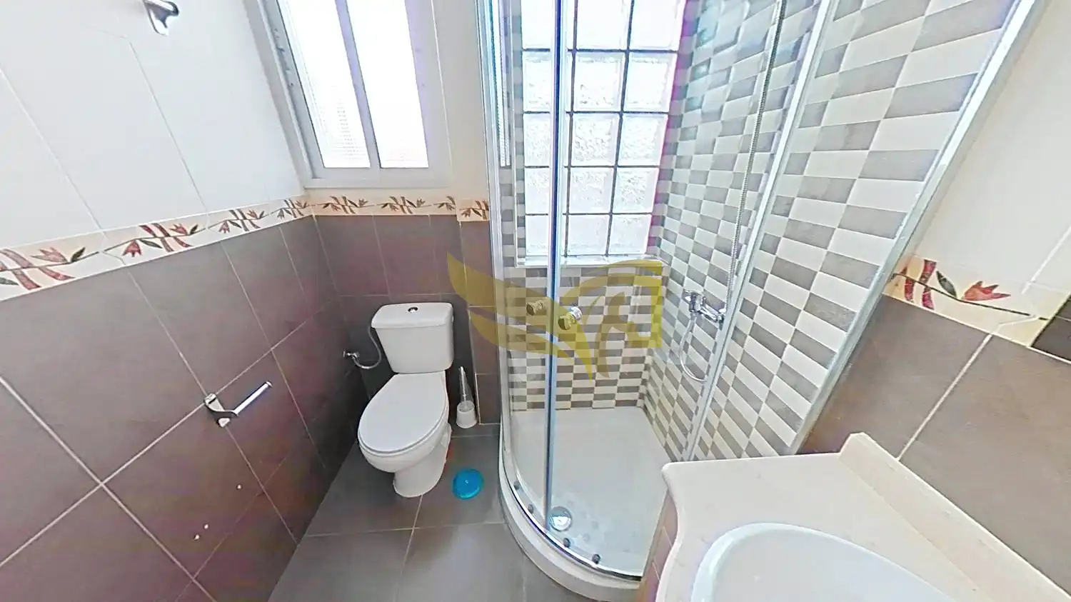 Badezimmer von Wohnung zum Verkauf in Sevilla mit Heizung, Möbliert und Ofen