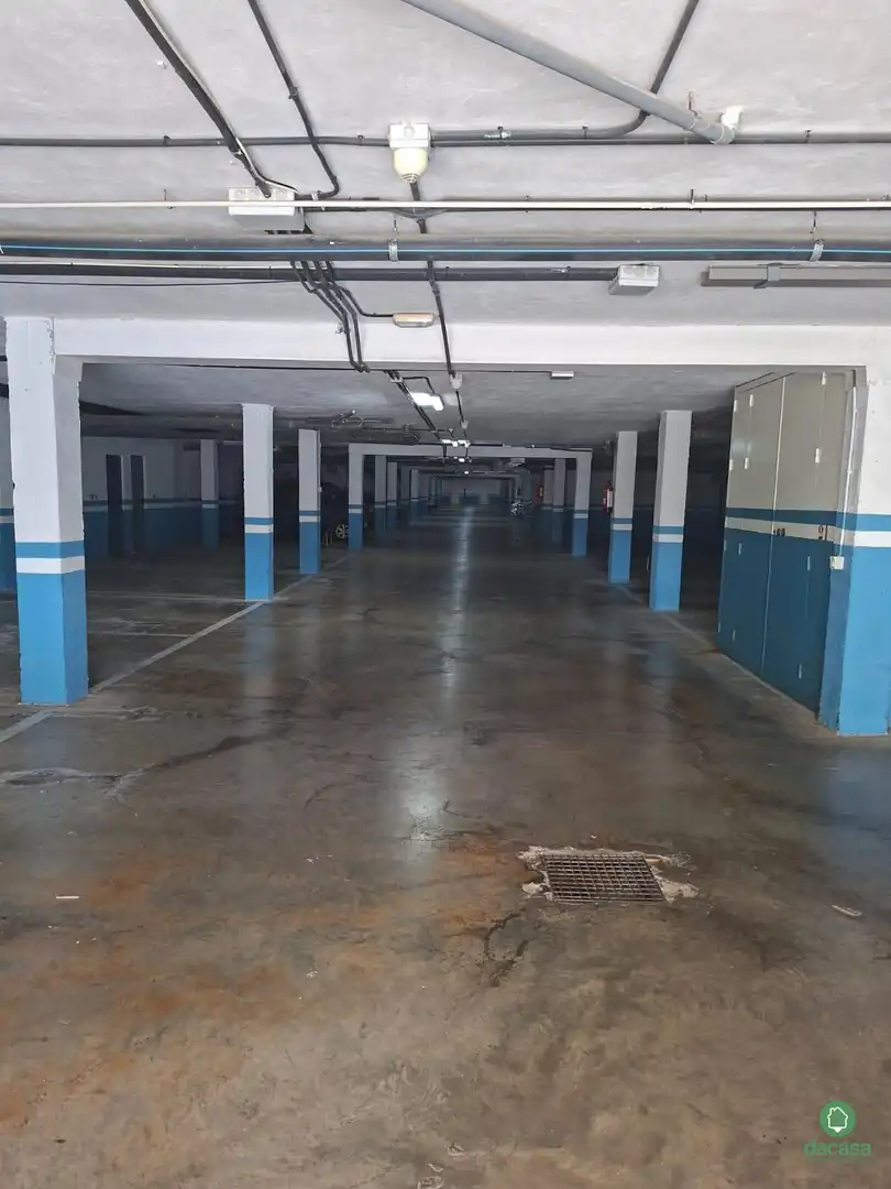 Parking de Casa adosada de alquiler en Islantilla con Aire acondicionado, Piscina y Amueblado