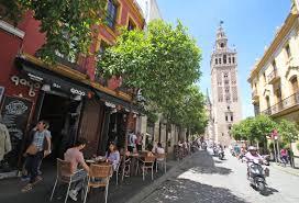 Vista exterior de Local en venda en  Sevilla Capital