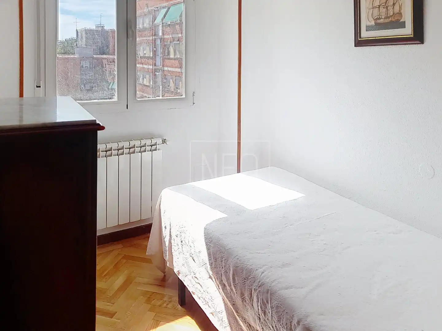 Dormitori de Pis en venda en Madrid amb Calefacció, Parquet i Terrassa