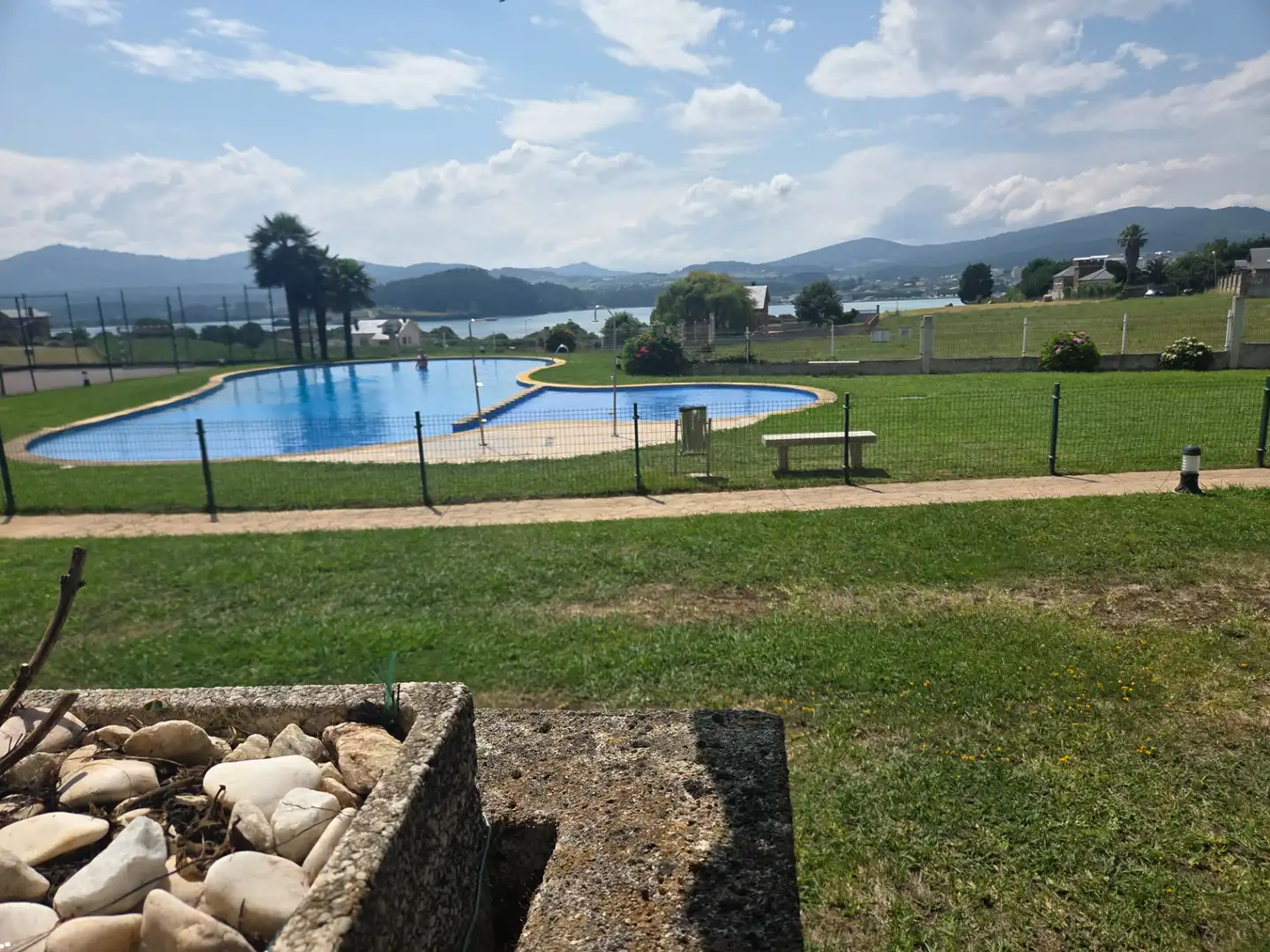 Swimming pool of Flat for sale in Barreiros  with Terrace, Storage room and Furnished