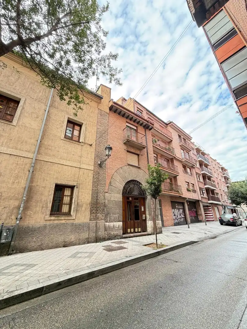 Vista exterior de Piso en venta en Valladolid Capital con Calefacción y Terraza