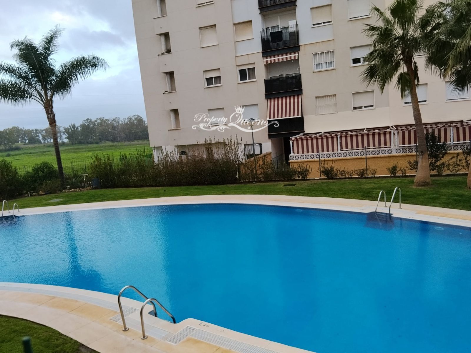 Piscina de Pis de lloguer en Marbella amb Terrassa, Piscina i Moblat