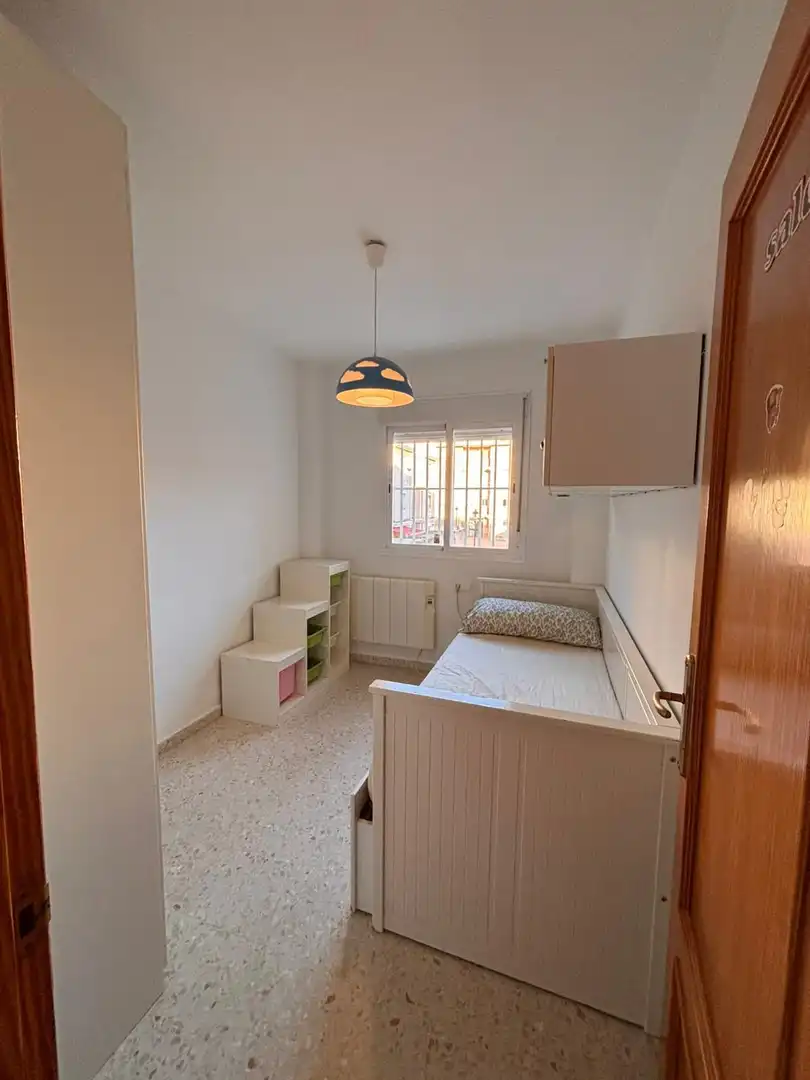 Bedroom of Flat for sale in San Roque