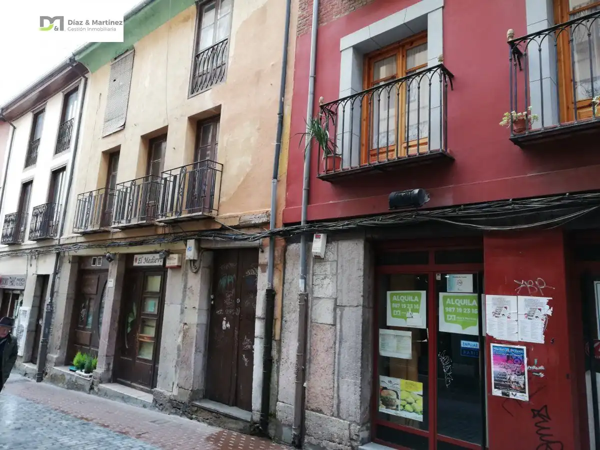 Local comercial en venda a Casco Antiguo