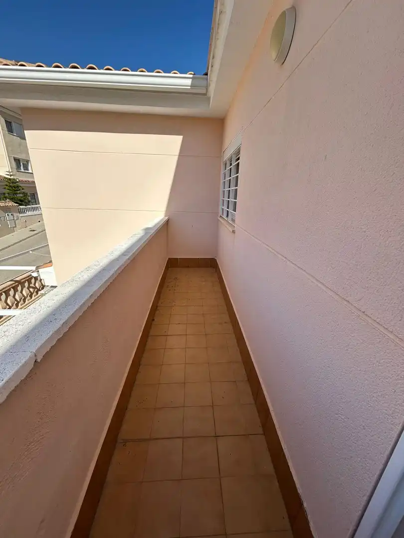 Terrasse von Einfamilien-Reihenhaus zum Verkauf in Cullera mit Klimaanlage, Terrasse und Möbliert
