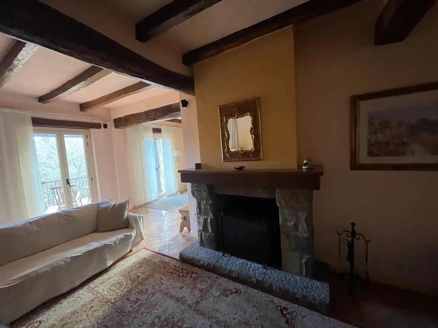 Sala d'estar de Finca rústica en venda en Sant Joan Les Fonts amb Aire condicionat, Calefacció i Jardí privat