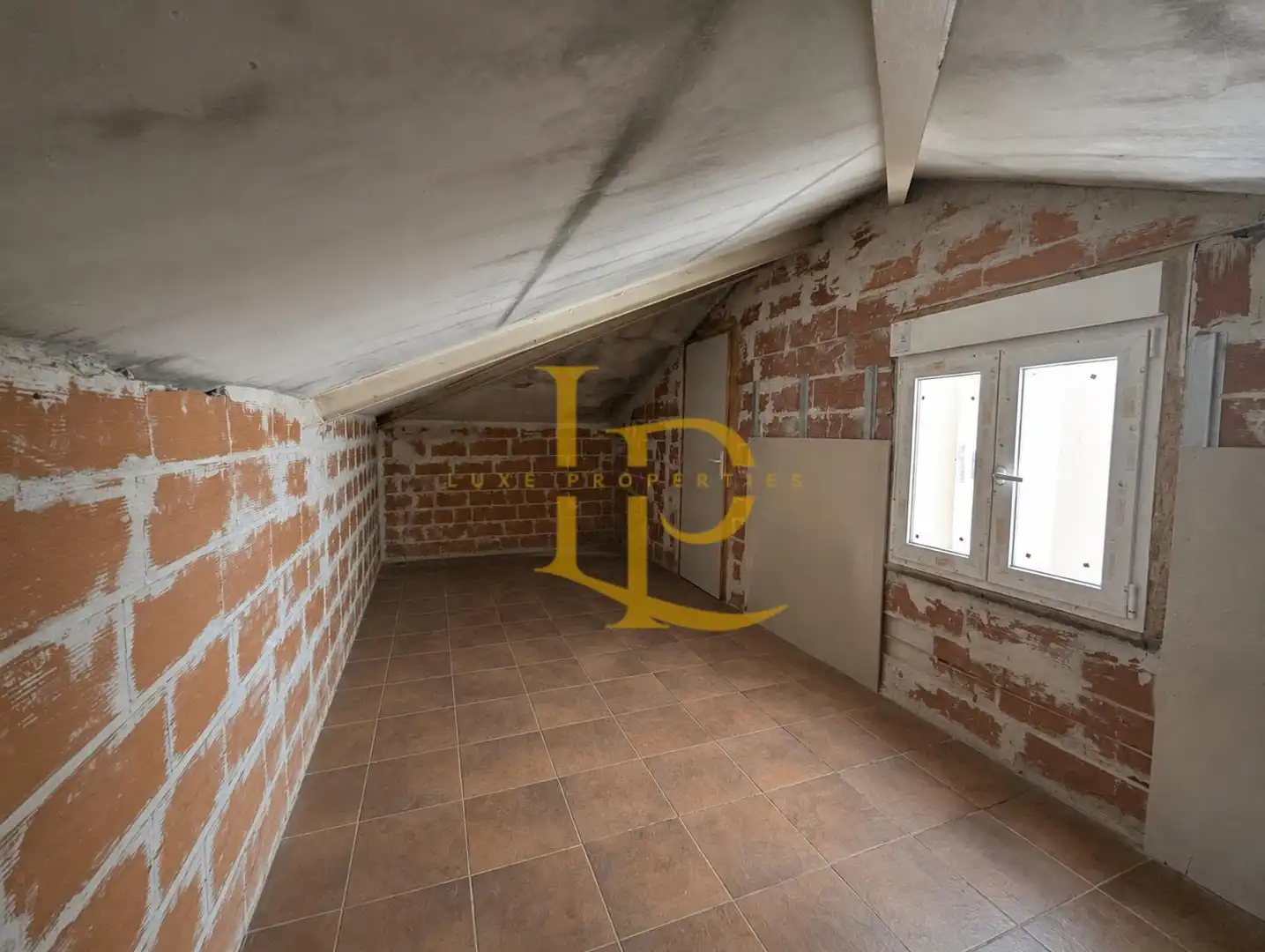 Piso en venta en San Lorenzo de El Escorial con Calefacción, Jardín privado y Horno