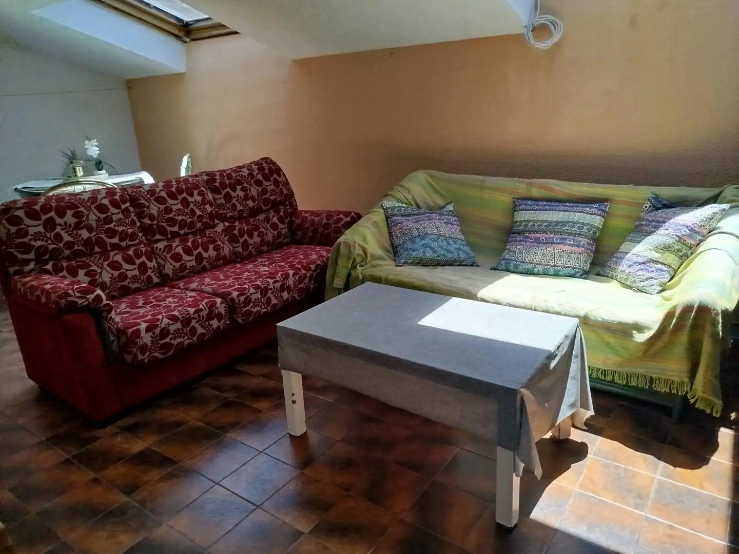 Sala d'estar de Àtic en venda en Las Navas del Marqués  amb Calefacció i Terrassa