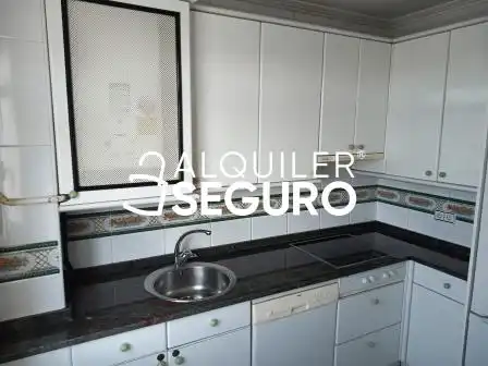 Flat for rent in Tenerias, Coronación