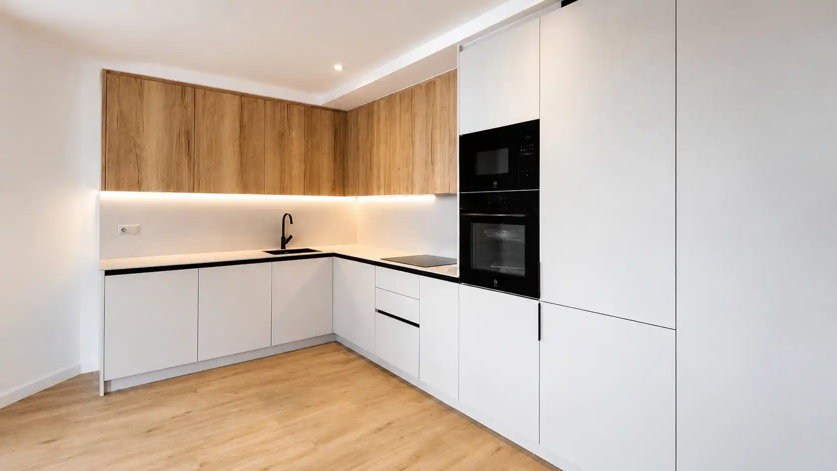 Bajo de obra nueva con piscina en venta en Carrer Verge de Montserrat 17, imagen 6