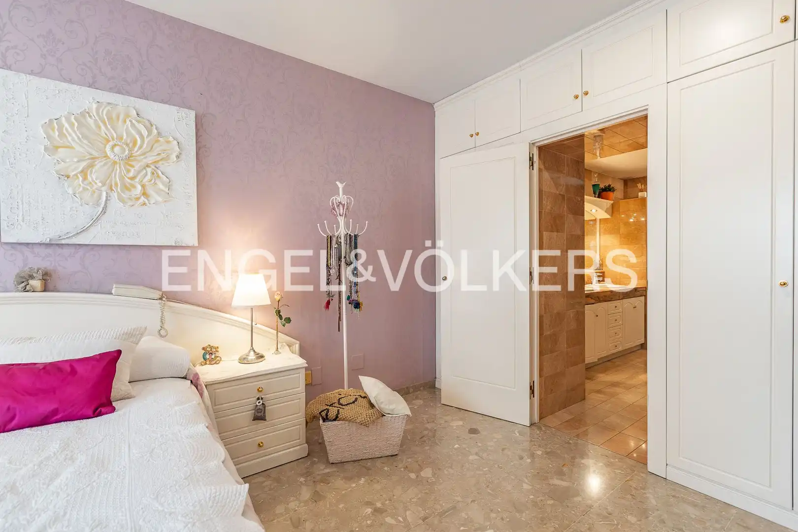 Houses for sale in Terrassa  with Air Conditioner, Heating and Private garden