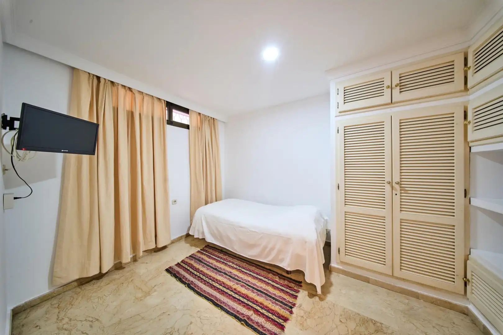 Habitación de Casa o chalet en venta en Marbella con Aire acondicionado, Calefacción y Jardín privado