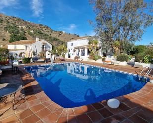 Piscina de Finca rústica en venda en Alcaucín amb Terrassa i Piscina