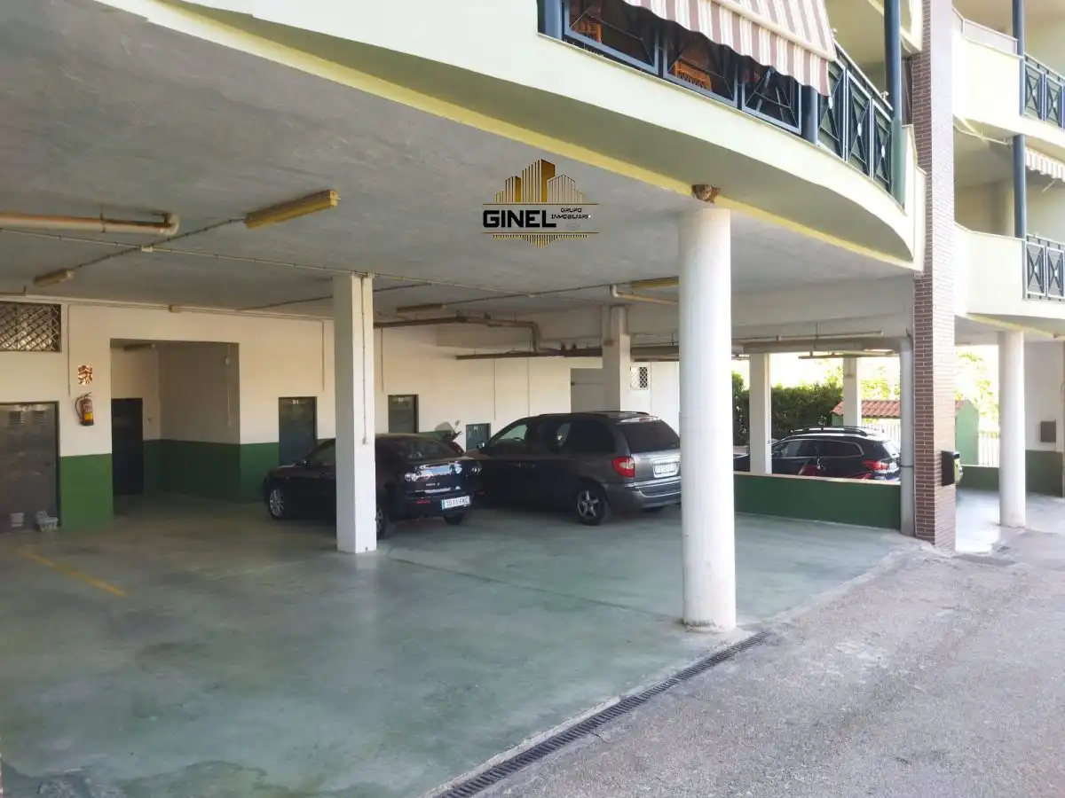 Parking de Piso de alquiler en Jaén con Aire acondicionado, Calefacción y Terraza