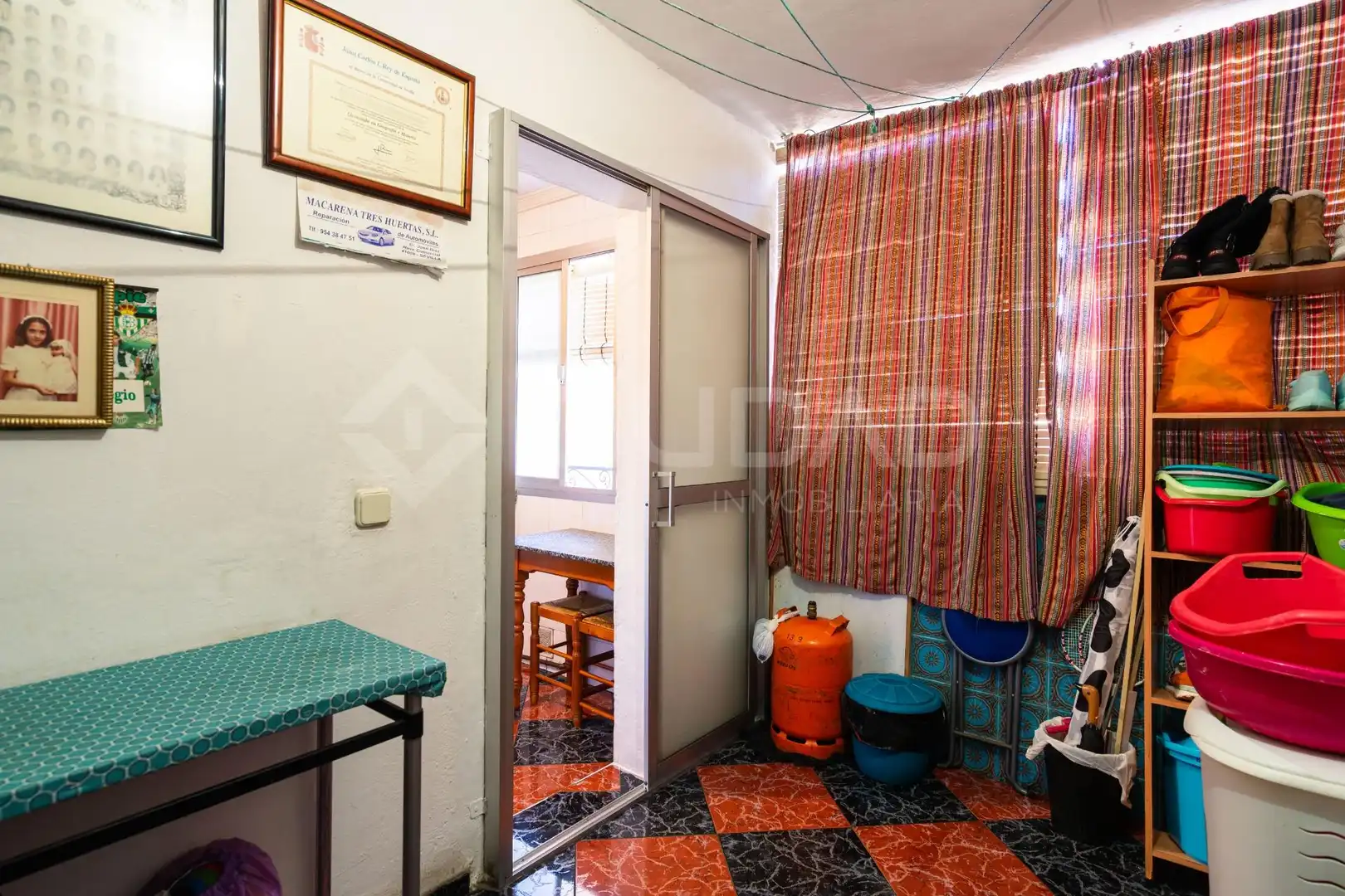 Flat for sale in Sevilla  with Air Conditioner