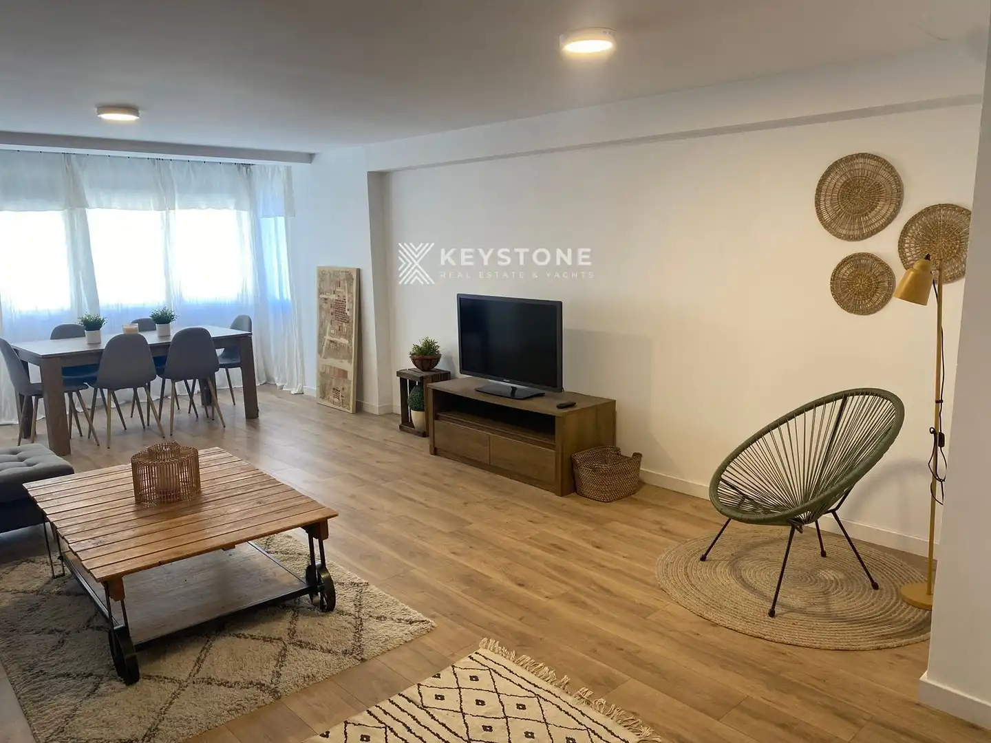 Flat for rent in AVENIDA MAISONNAVE,, Ensanche - Diputación