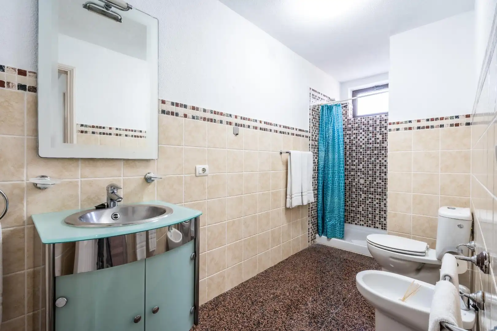 Bany de Casa o xalet en venda en Guía de Isora amb Aire condicionat, Jardí privat i Terrassa