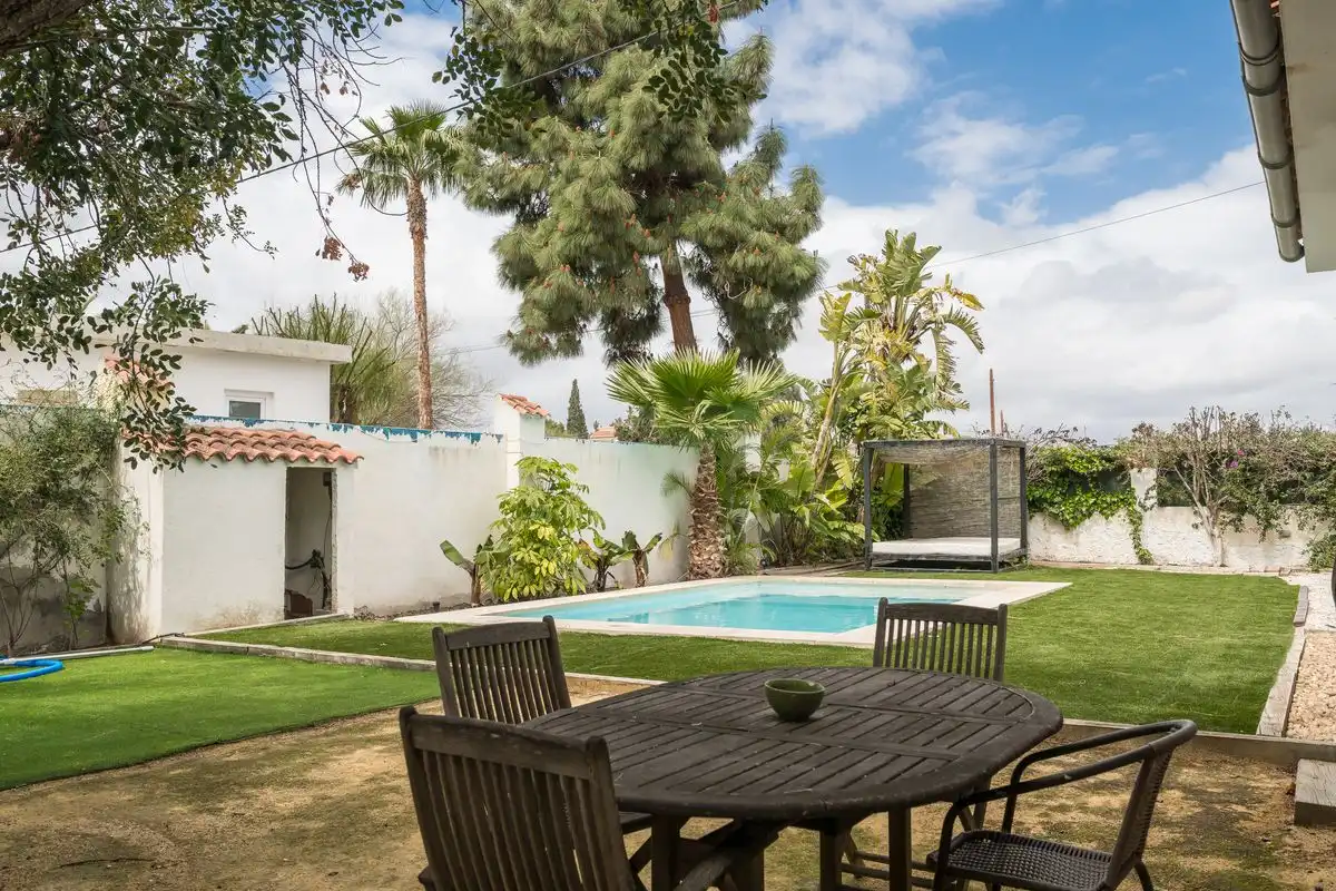 Casa amb piscina en venda a Carrer del Músico José Méndez