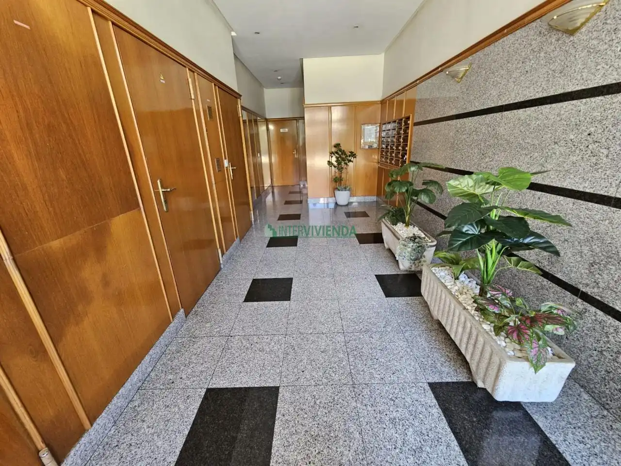 Piso de alquiler en Vigo  con Calefacción, Parquet y Terraza