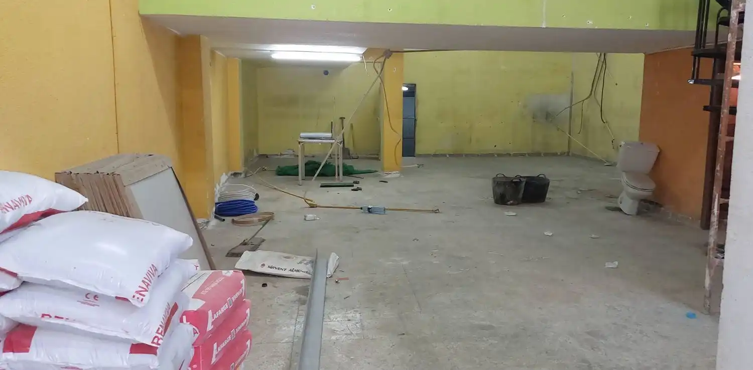 Gewerbefläche zum Verkauf in Avenida Alcoi 113, imagen 3