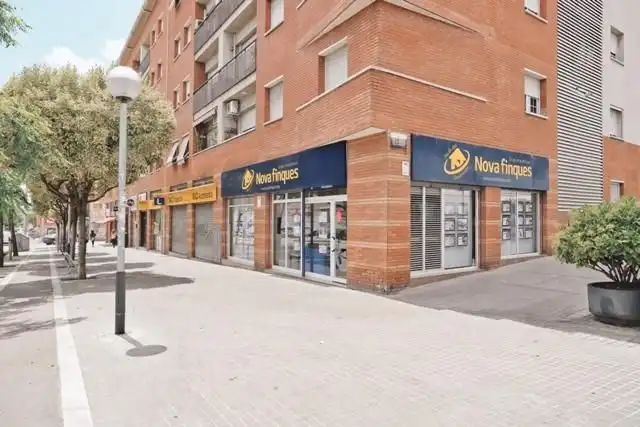 Local commercial à louer à Centre - Eixample – Can Llobet, imagen 28