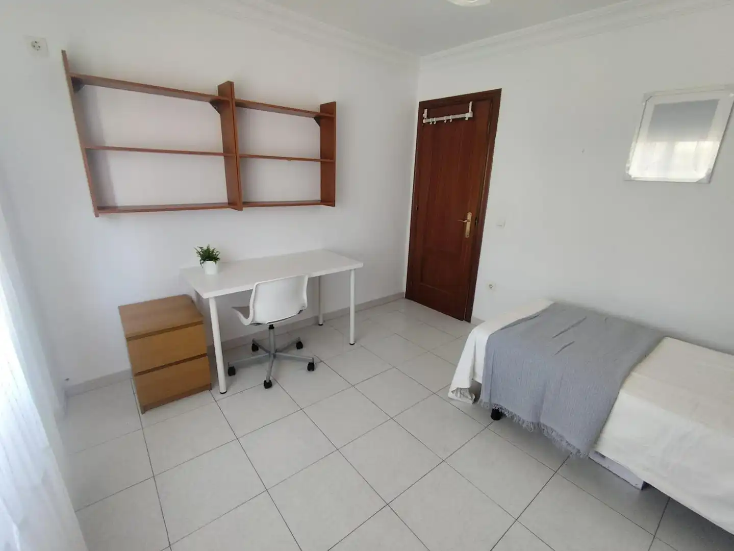 Habitación de Piso de alquiler en Sevilla con Aire acondicionado, Calefacción y Amueblado