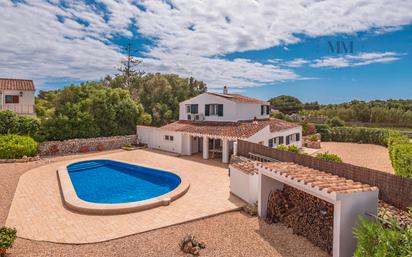 Vista exterior de Casa o xalet en venda en Sant Lluís amb Aire condicionat, Jardí privat i Terrassa