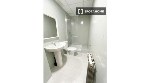 Foto 5 de Habitació a Parque Goya, Zaragoza Capital