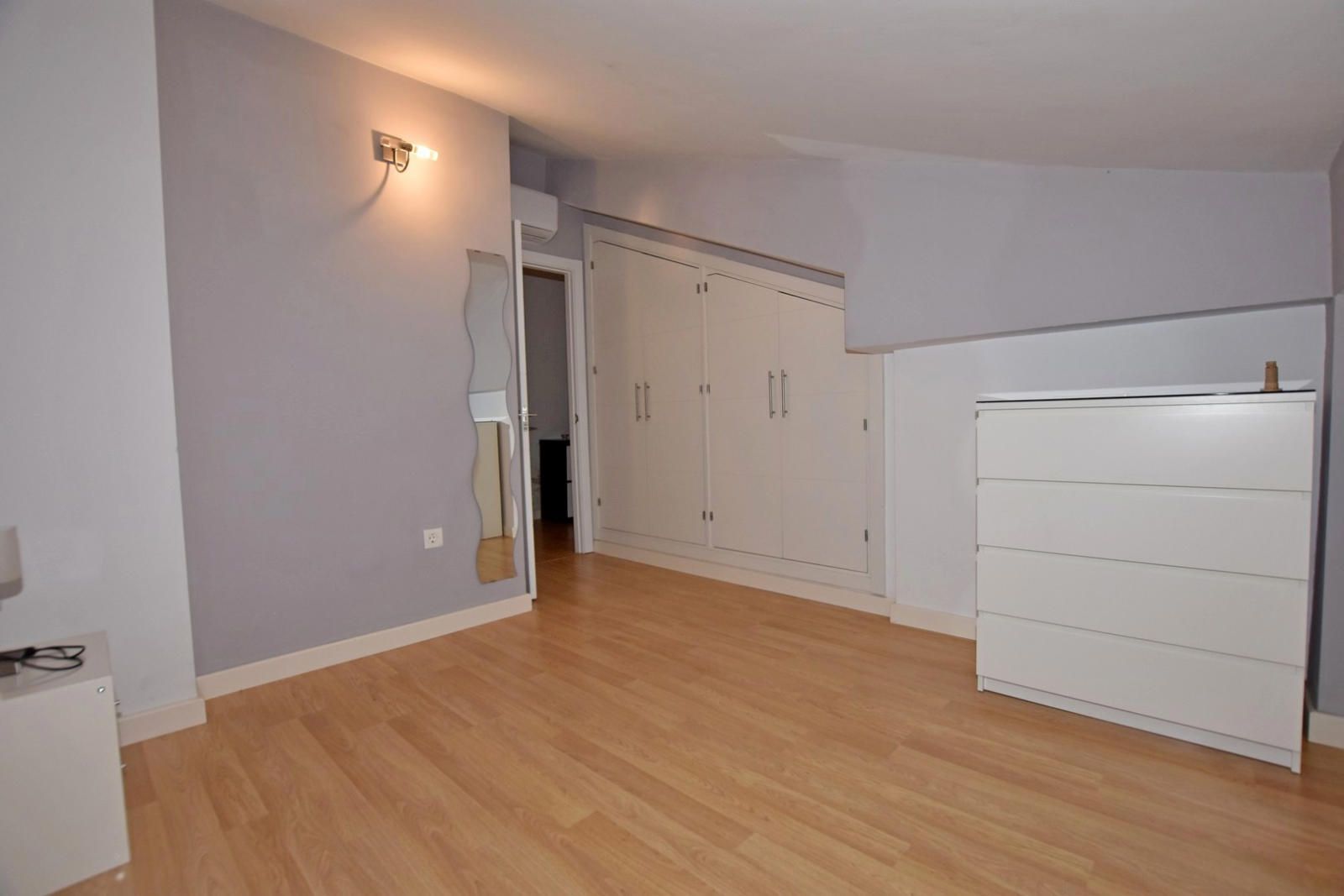 Dormitori de Dúplex en venda en Ronda amb Aire condicionat, Calefacció i Terrassa