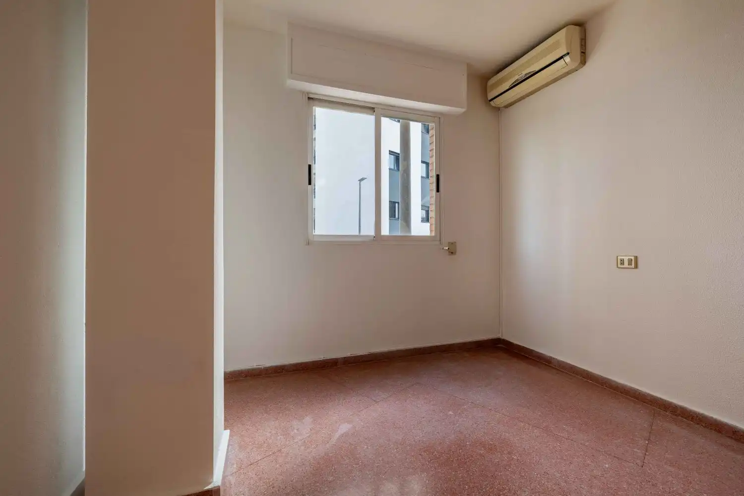 Bedroom of Flat for rent in Murcia  with Air Conditioner, Storage room and Balcony