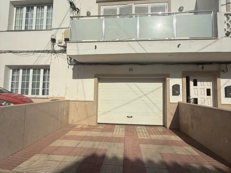 Adossat en venda a Carrer de s’hostal 8