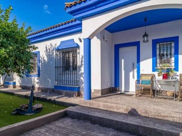 Villa in vendita a Los Barrios