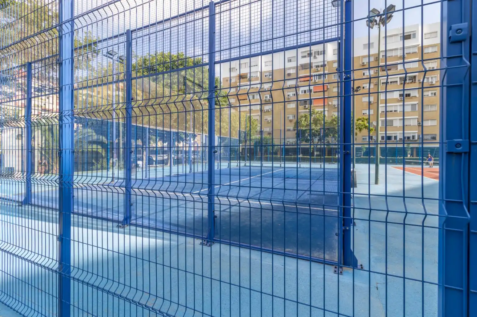 Vista exterior de Piso en venta en Sevilla con Aire acondicionado, Jardín privado y Piscina