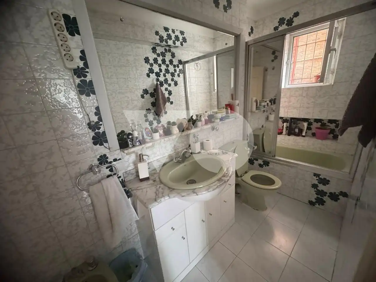 Baño de Piso en venta en Madrid con Calefacción y Amueblado