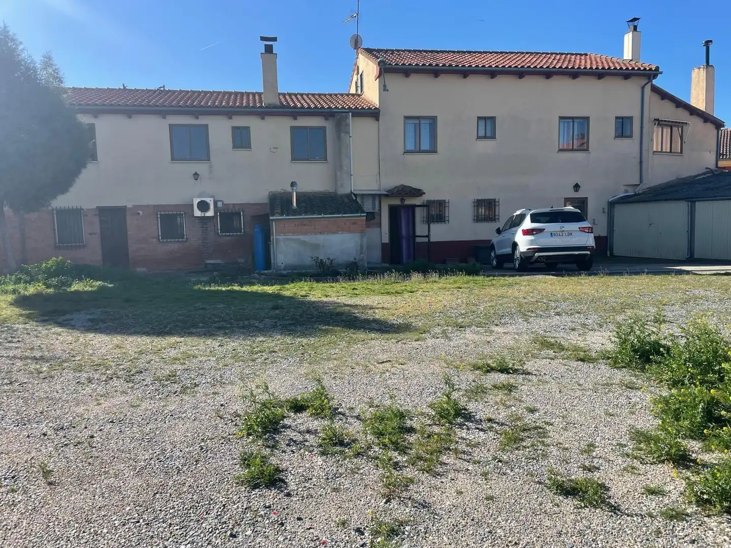 Vista exterior de Casa o chalet en venta en Roda de Eresma con Jardín privado
