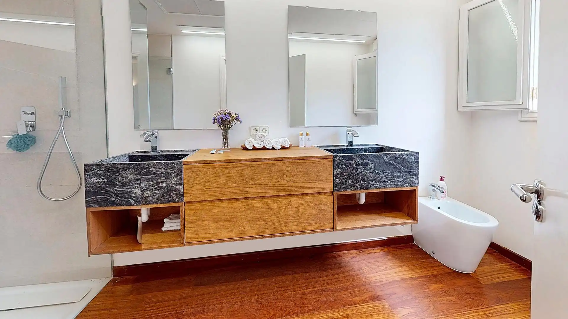 Baño de Finca rústica de alquiler en  Palma de Mallorca con Aire acondicionado, Calefacción y Jardín privado