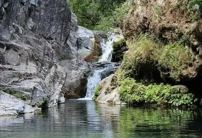 Piscina de Casa o xalet en venda en Santa María de la Alameda amb Calefacció, Jardí privat i Terrassa