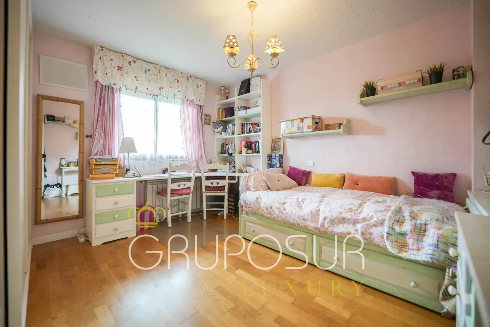 Bedroom of Detached homes for sale in Simancas  with Heating, Private garden and Parquet flooring