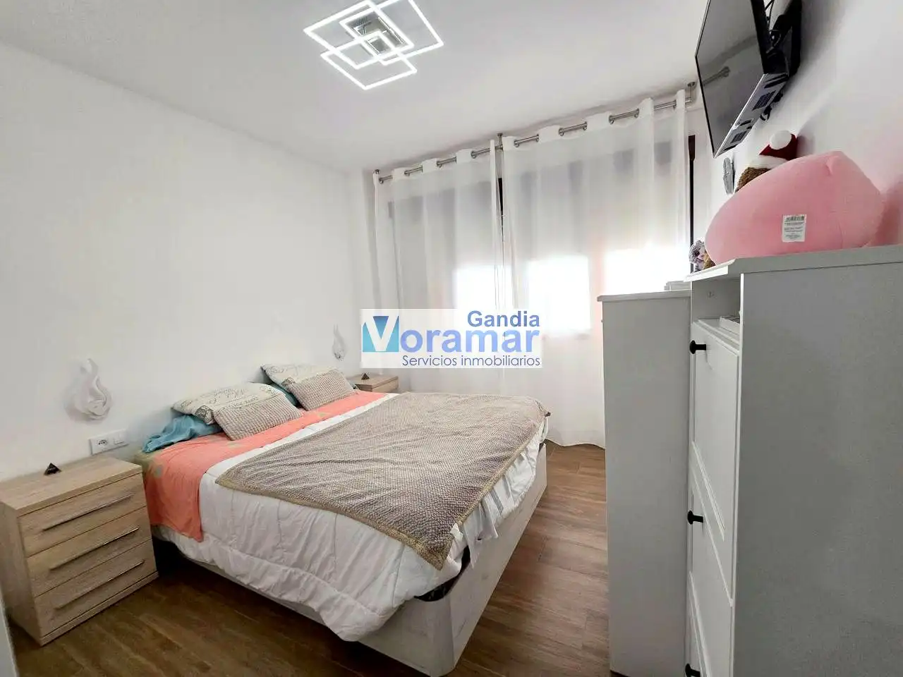 Habitación de Apartamento de alquiler en Gandia con Aire acondicionado, Terraza y Amueblado