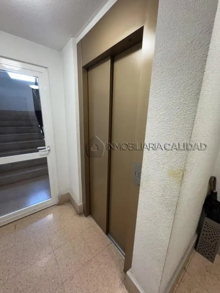 Terraza de Piso de alquiler en Burgos con Calefacción y Amueblado