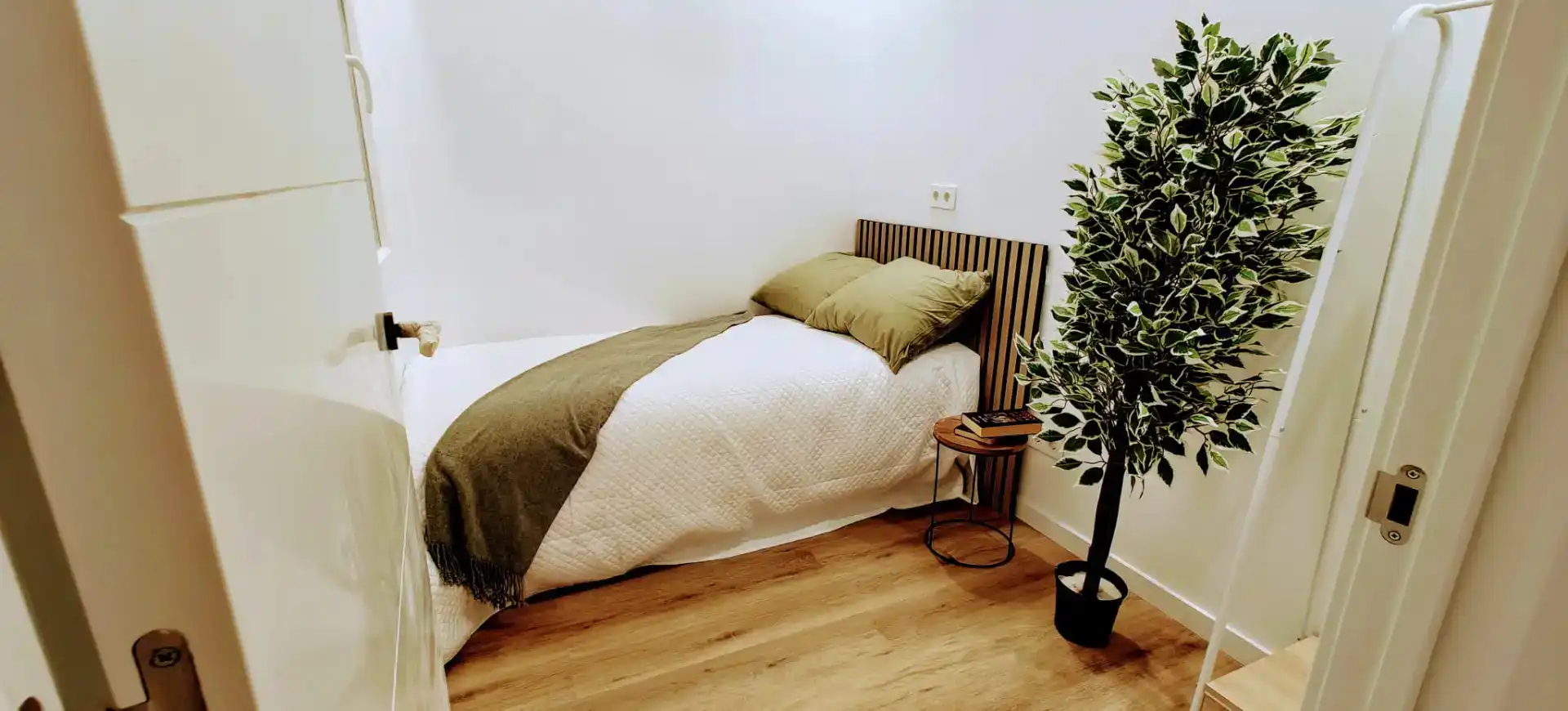 Bedroom of Flat for rent in Sabadell  with Air Conditioner, Heating and Parquet flooring