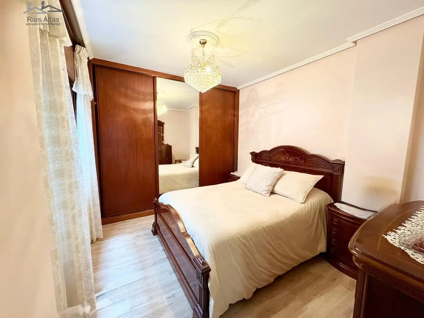 Habitación de Piso en venta en A Coruña Capital  con Calefacción, Jardín privado y Trastero